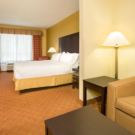 Holiday Inn Express Hotel & Suites Richmond By Ihg Exterior photo
