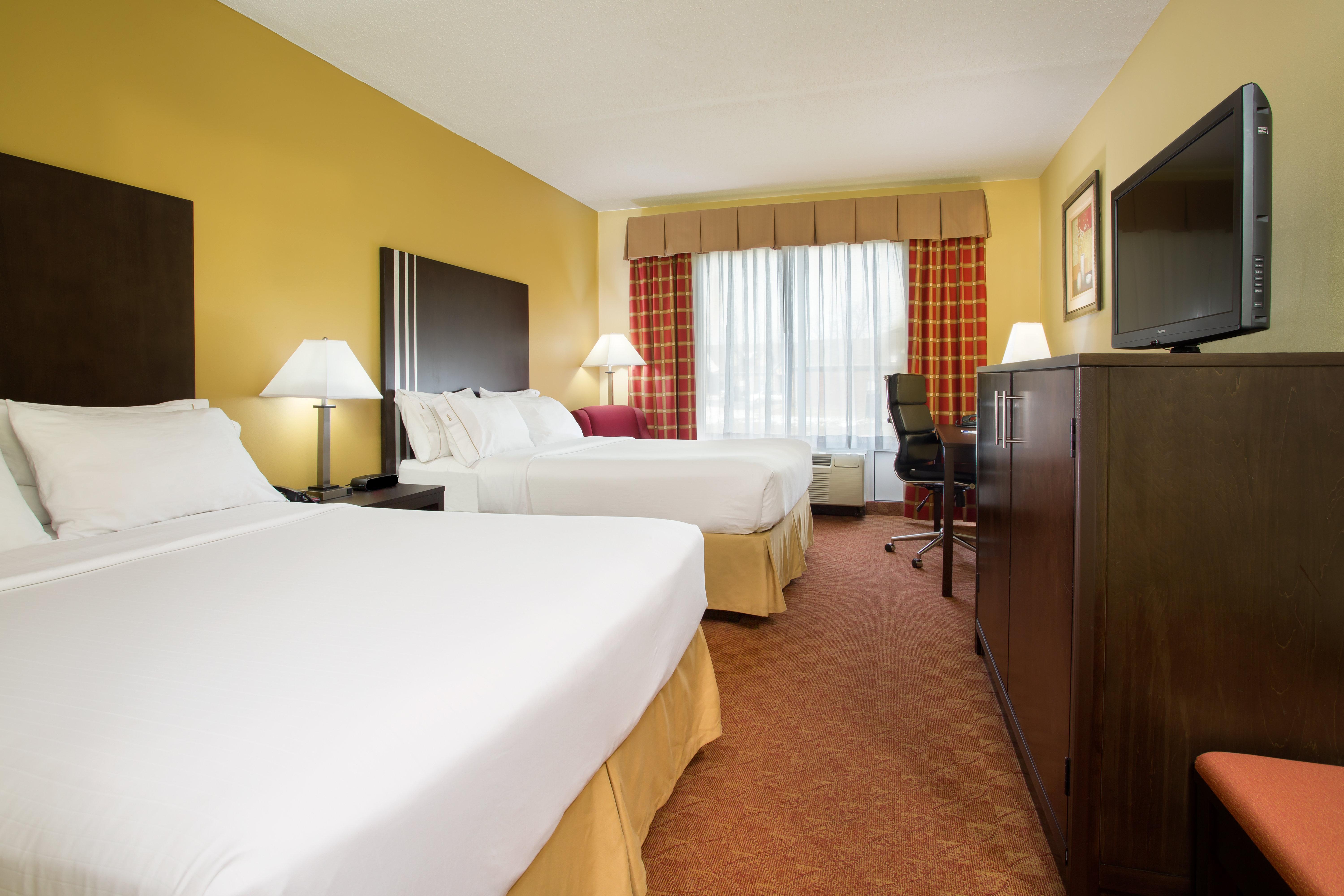 Holiday Inn Express Hotel & Suites Richmond By Ihg Exterior photo