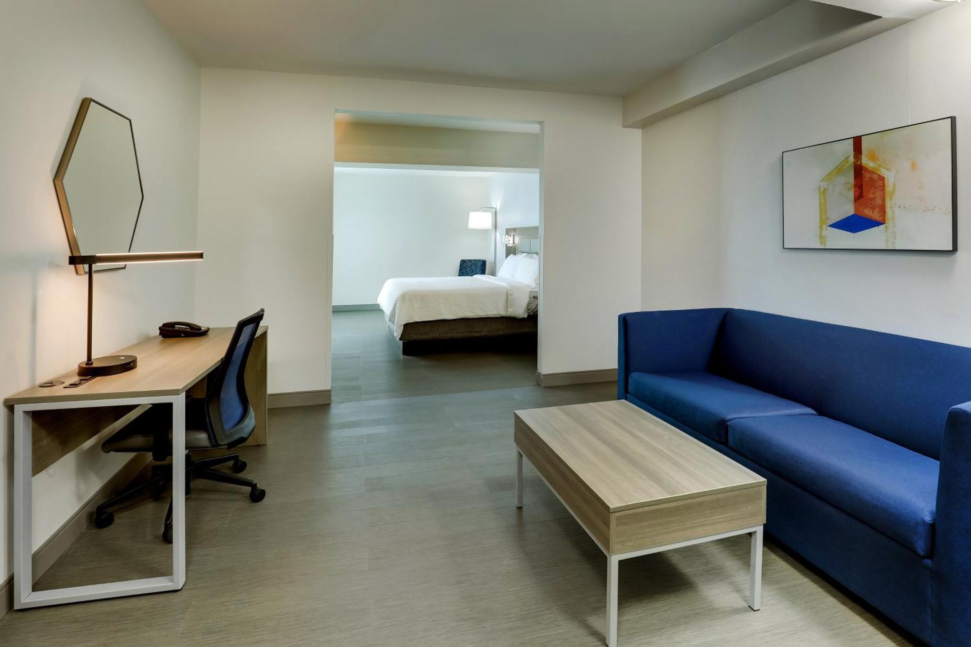 Holiday Inn Express Hotel & Suites Richmond By Ihg Exterior photo