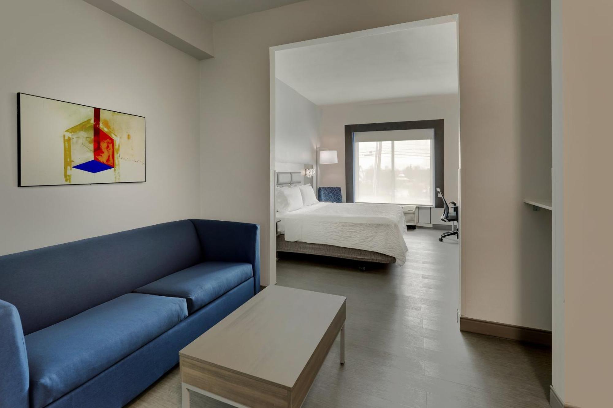Holiday Inn Express Hotel & Suites Richmond By Ihg Exterior photo