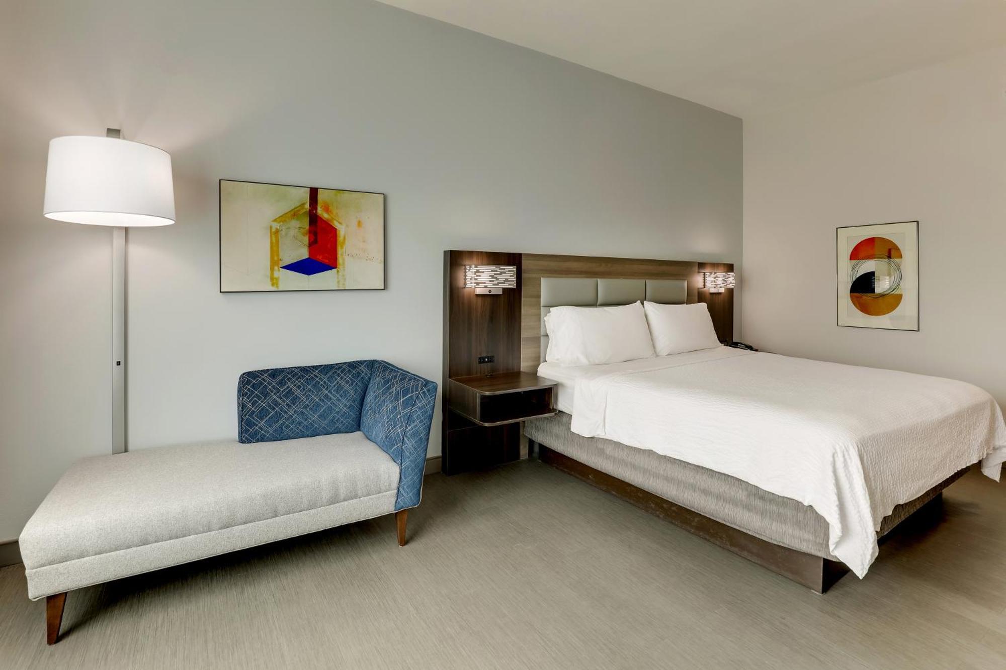 Holiday Inn Express Hotel & Suites Richmond By Ihg Exterior photo
