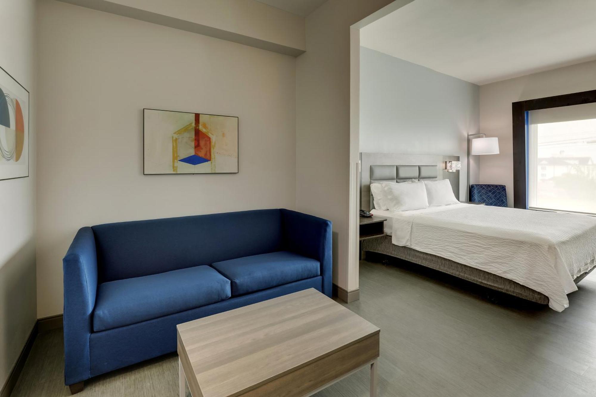 Holiday Inn Express Hotel & Suites Richmond By Ihg Exterior photo